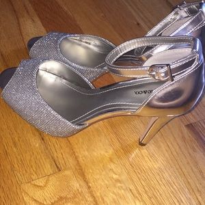 Style & Co Silver Heels